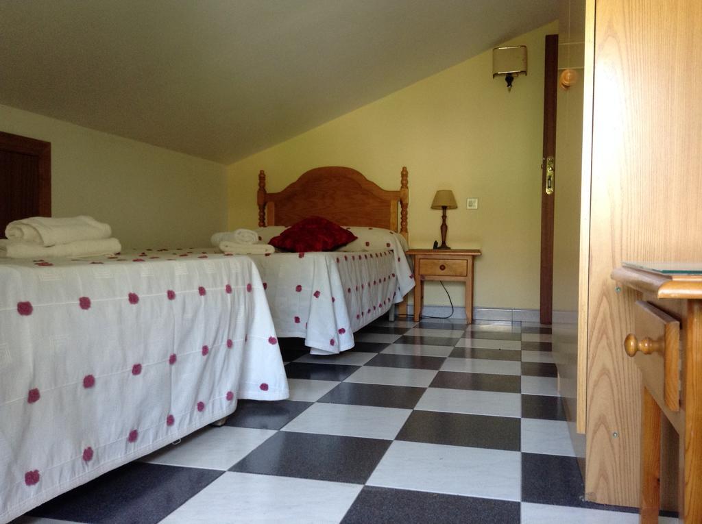 Apartamentos Las Palmeras Cangas de Onis Exterior photo